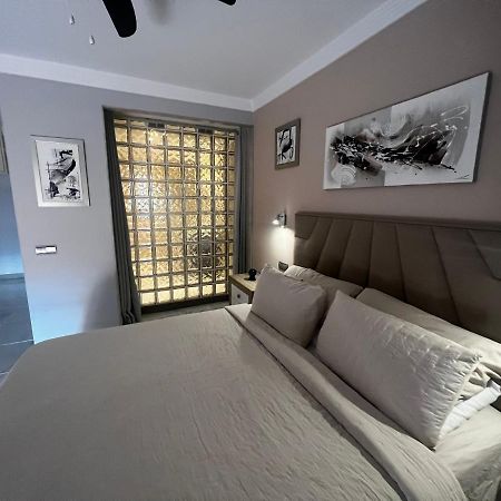 Beachfront Apartment - Sea Views - מארבלה מראה חיצוני תמונה