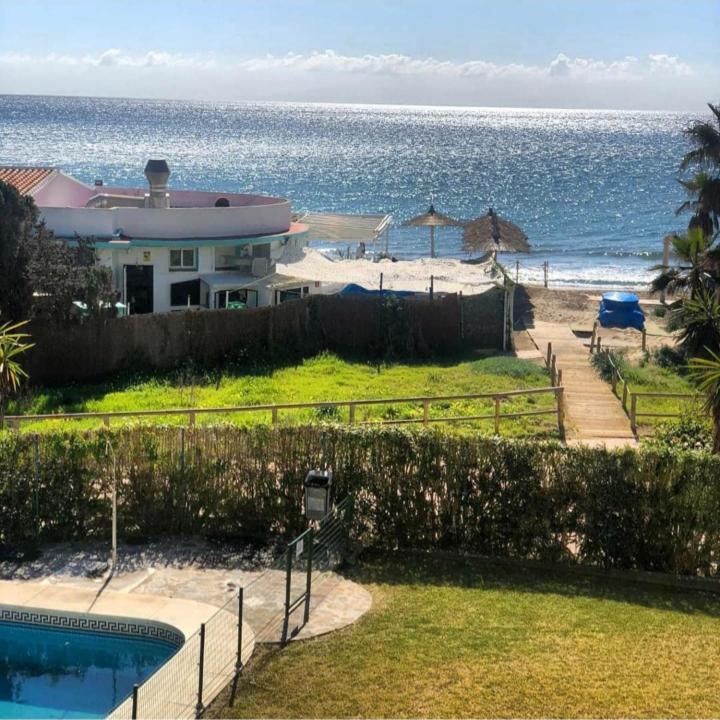 Beachfront Apartment - Sea Views - מארבלה מראה חיצוני תמונה