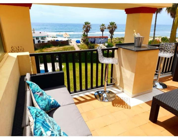 Beachfront Apartment - Sea Views - מארבלה מראה חיצוני תמונה
