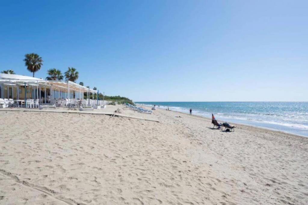 Beachfront Apartment - Sea Views - מארבלה מראה חיצוני תמונה