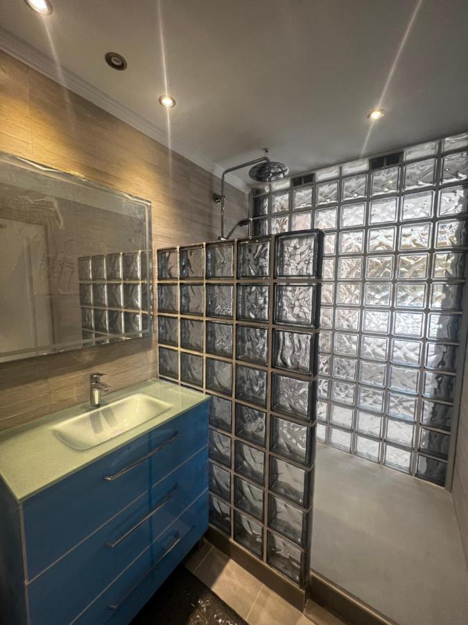 Beachfront Apartment - Sea Views - מארבלה מראה חיצוני תמונה