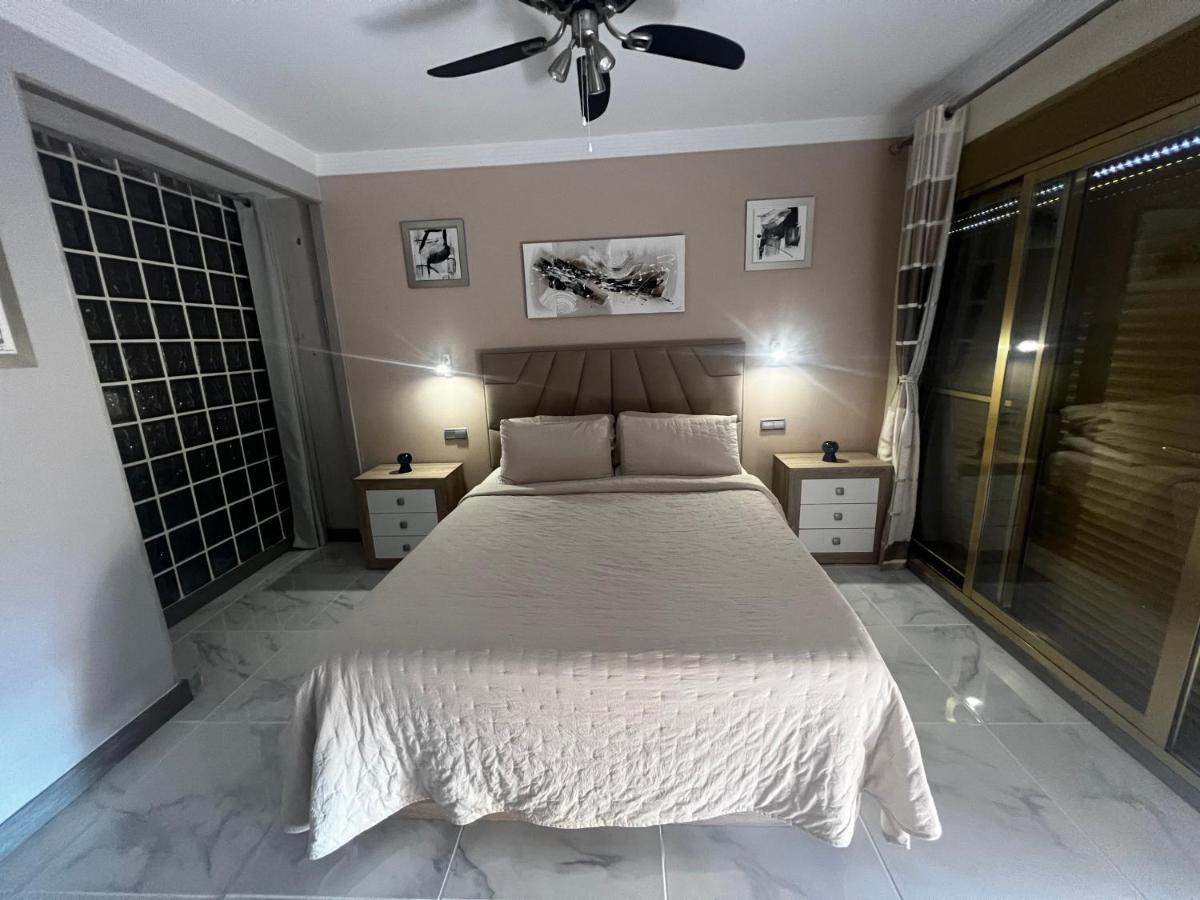 Beachfront Apartment - Sea Views - מארבלה מראה חיצוני תמונה
